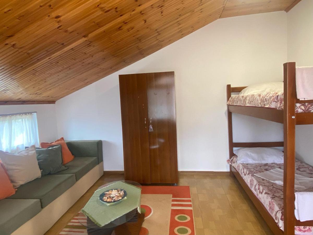 Happy Corner Guest House Shkodra Kültér fotó