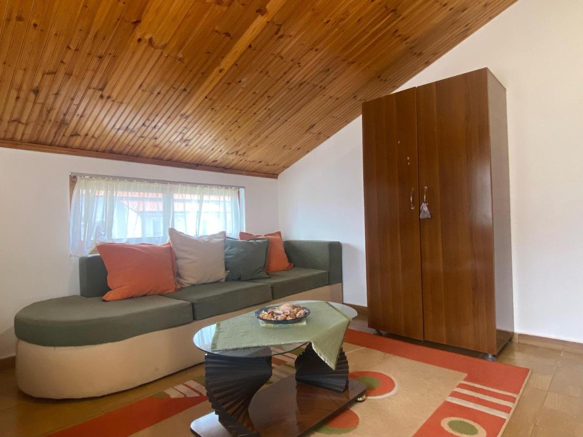 Happy Corner Guest House Shkodra Kültér fotó