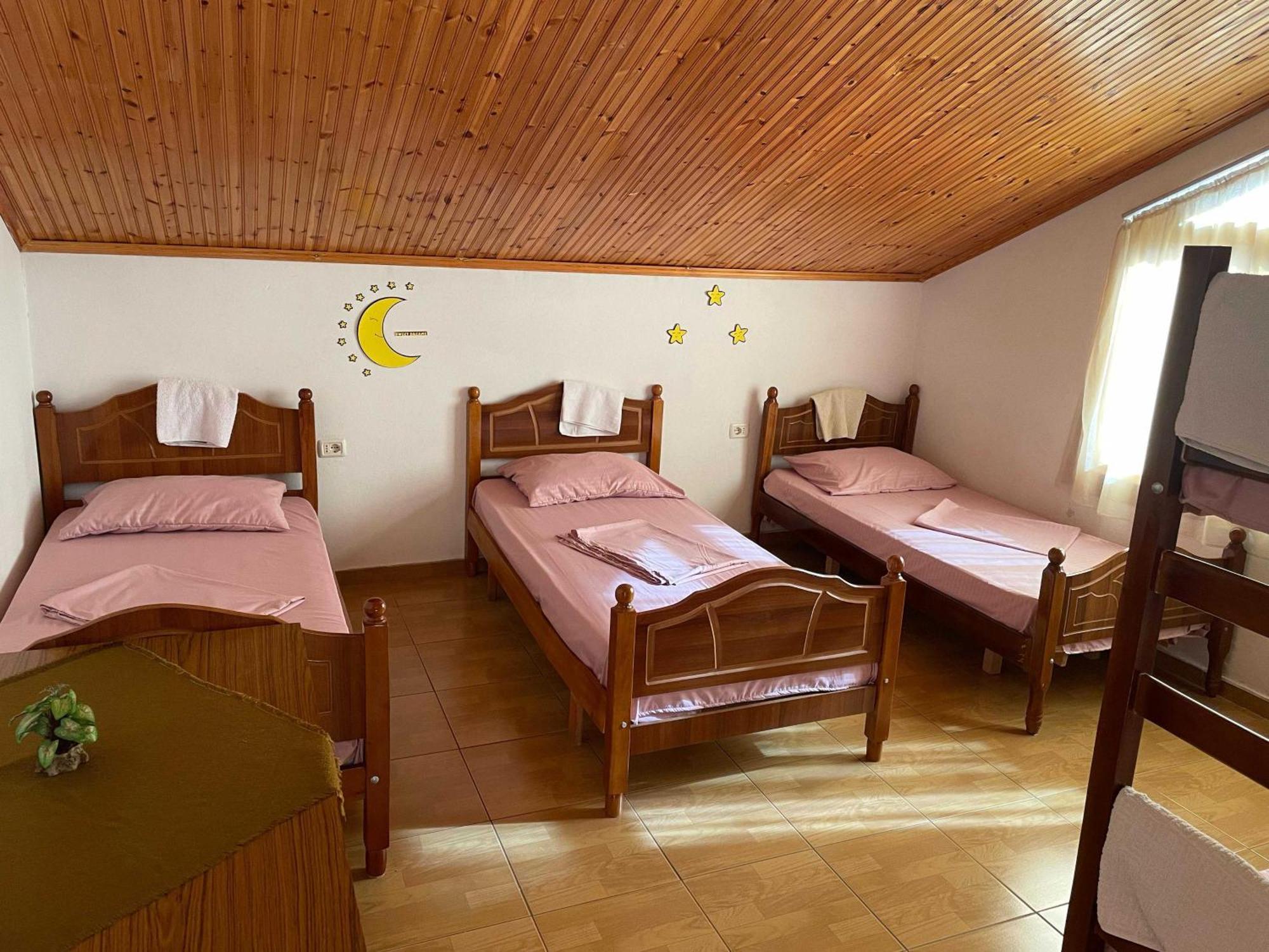Happy Corner Guest House Shkodra Kültér fotó