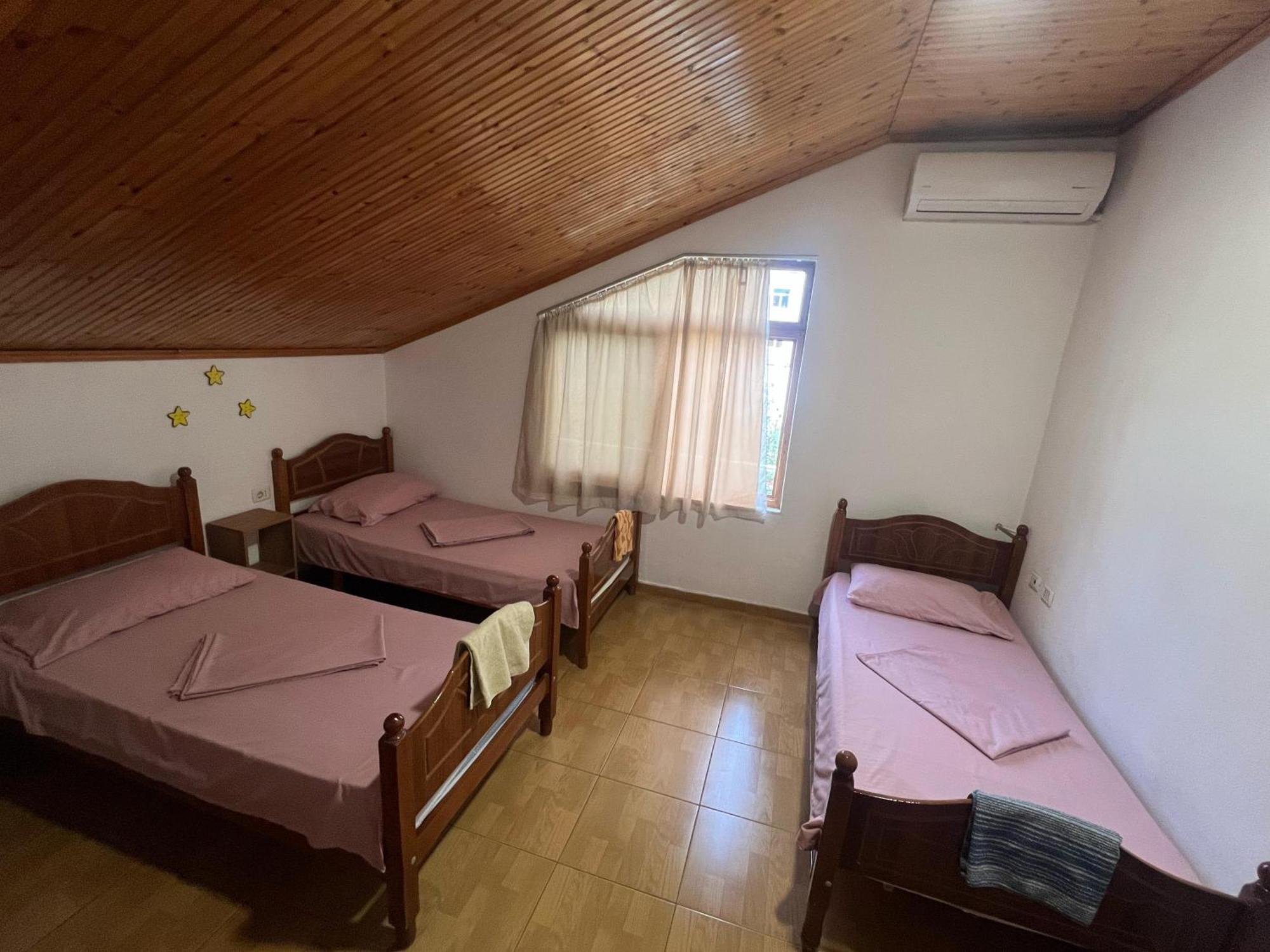 Happy Corner Guest House Shkodra Kültér fotó
